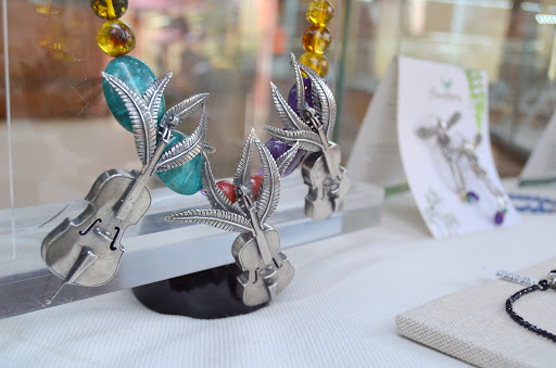 FLORA MARIA Joyas de la Tierra