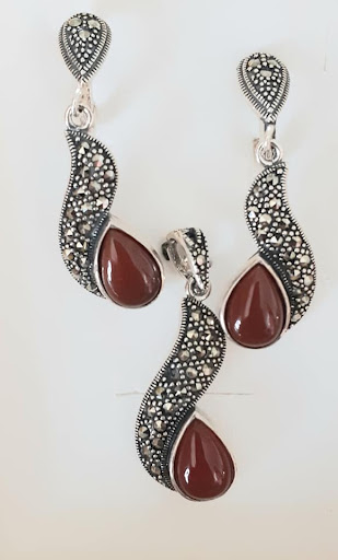 Gems Joyas y detalles